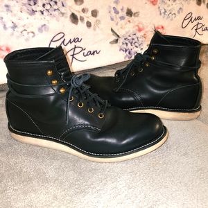 Redwing 2951 size 10.5 will upgraded leather laces